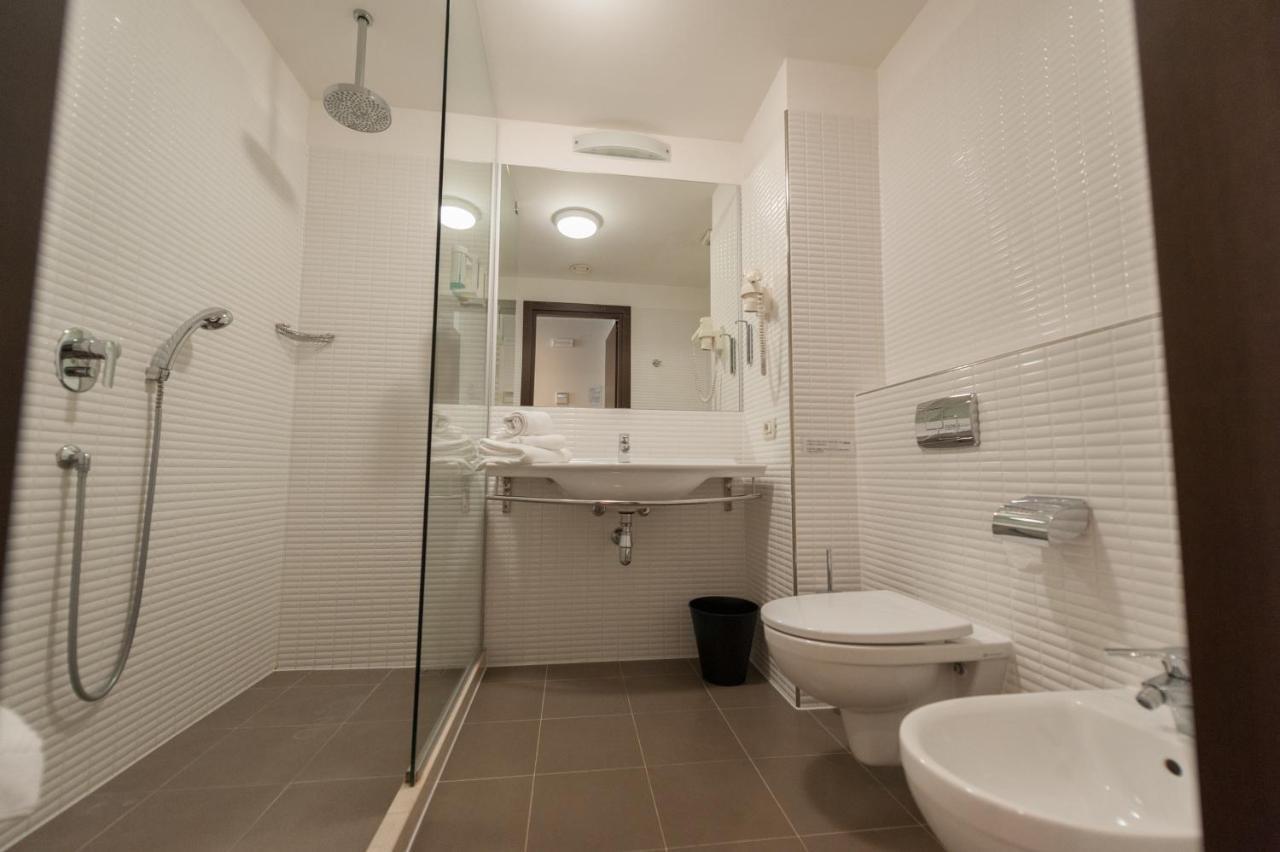 Kona Hotel Verona By Kleos Group Collection Negrar Bagian luar foto