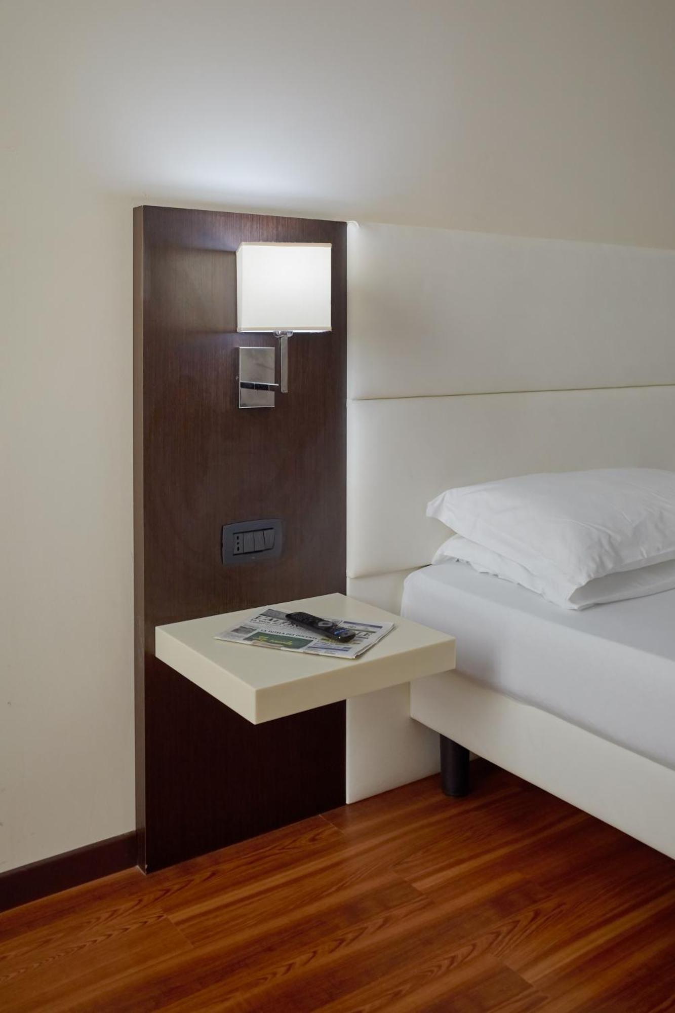 Kona Hotel Verona By Kleos Group Collection Negrar Bagian luar foto