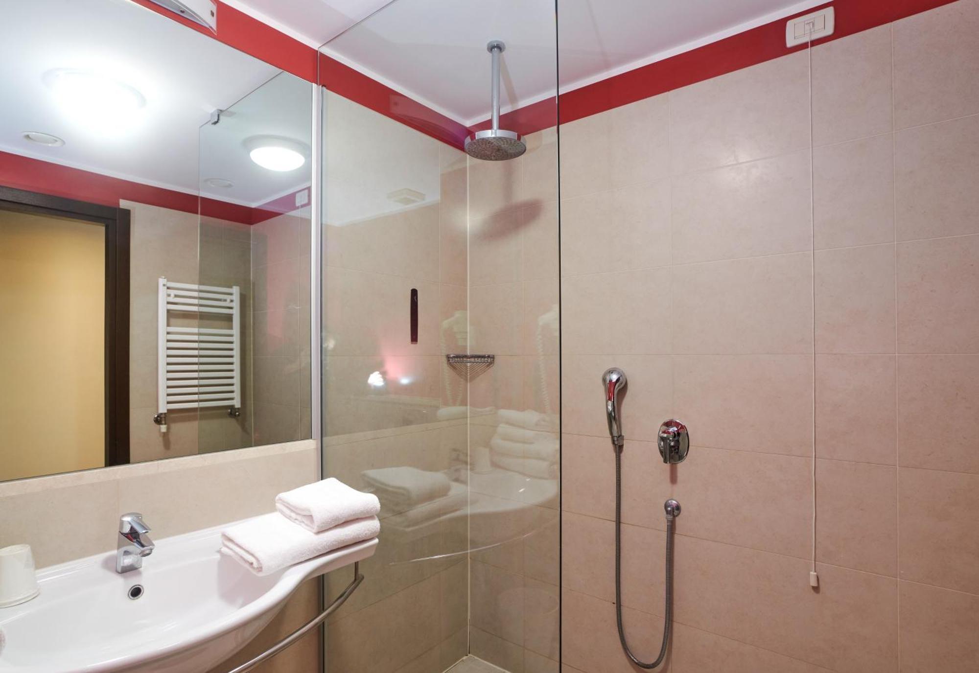 Kona Hotel Verona By Kleos Group Collection Negrar Bagian luar foto