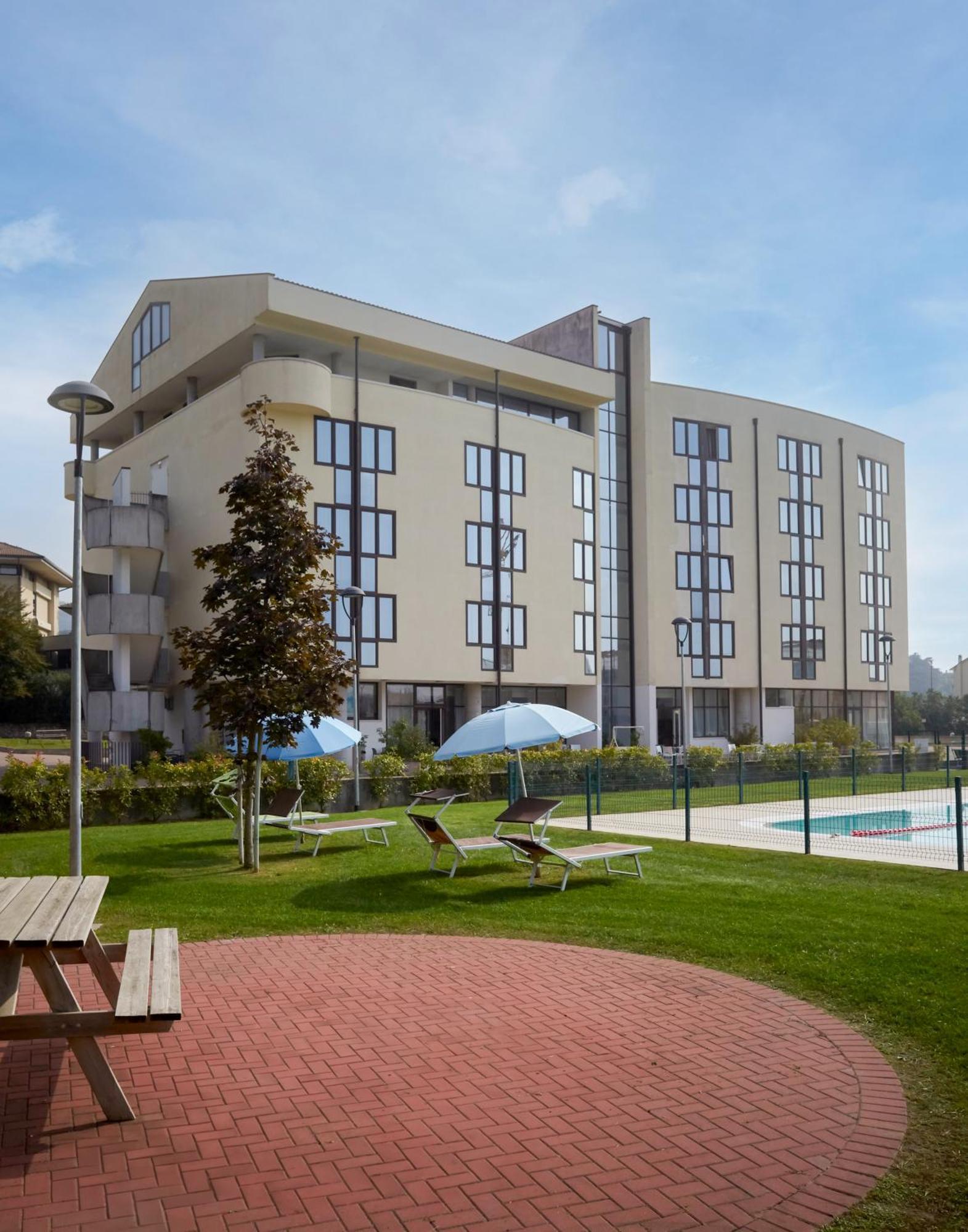 Kona Hotel Verona By Kleos Group Collection Negrar Bagian luar foto