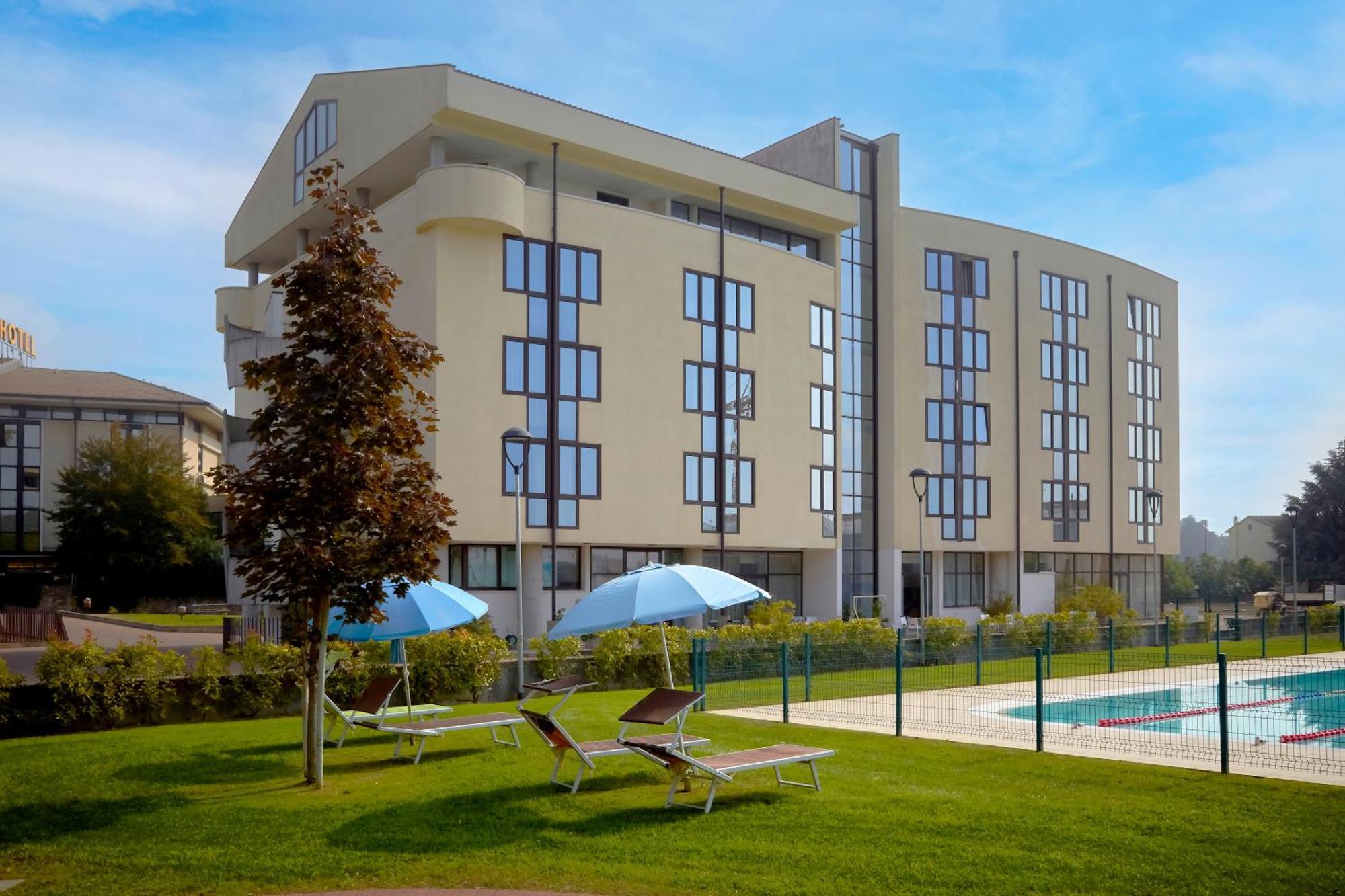 Kona Hotel Verona By Kleos Group Collection Negrar Bagian luar foto