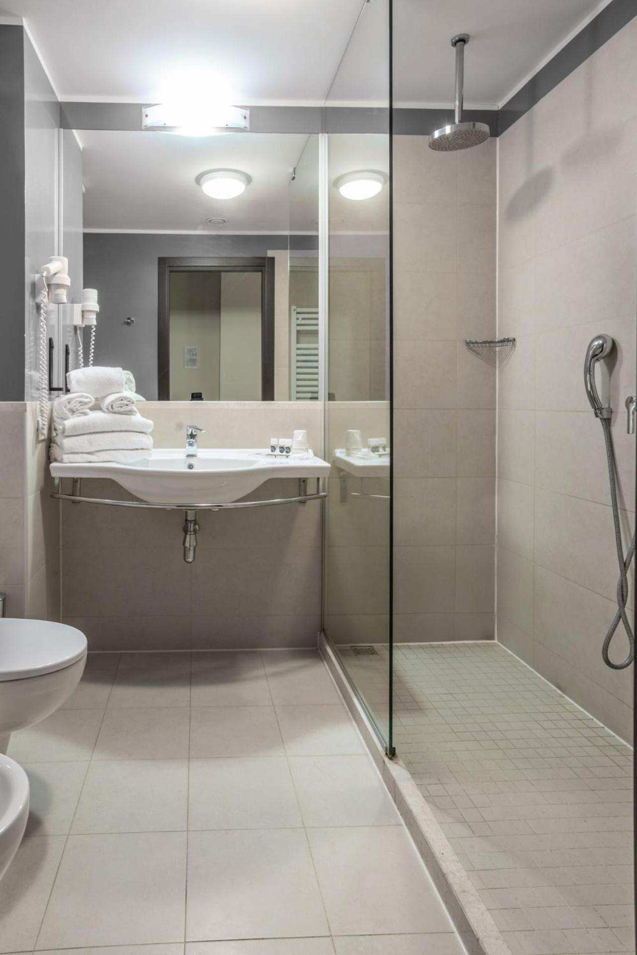 Kona Hotel Verona By Kleos Group Collection Negrar Bagian luar foto